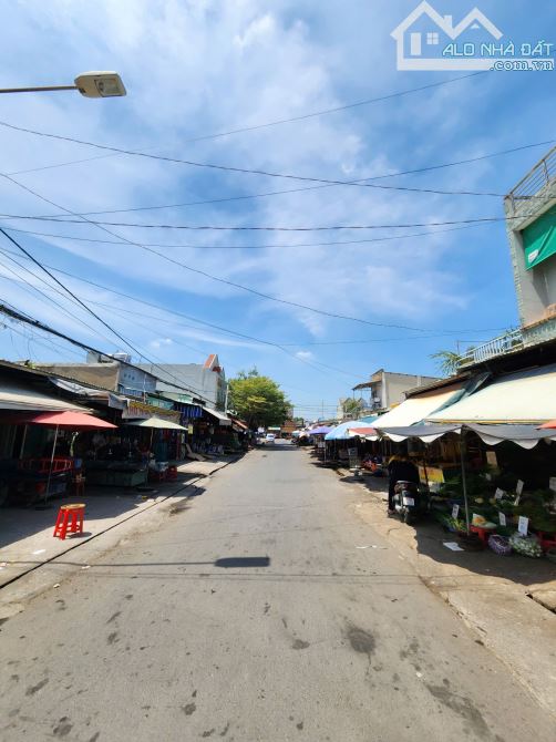 5Tỷ200__120m2__gần Bệnh Viện Dĩ An__Bán Nhà Lầu mặt tiền chợ Chang Tai, KDC Đông An - 11