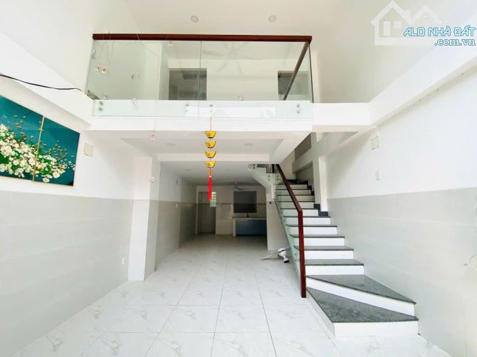 CẦN TIỀN BÁN GẤP NHÀ MẶT TIỀN 4 TẦNG NGUYỄN VĂN LUÔNG QUẬN 6 CHỈ 6.9 TỶ - 1