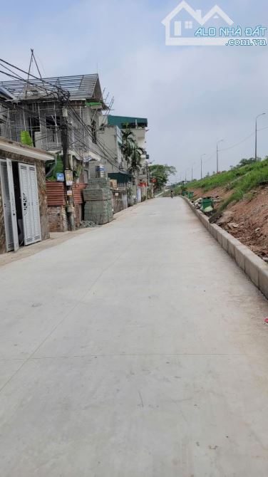 Bán gấp đất Đông mỹ hiếm mặt phố ,lô góc kinh doanh đỉnh giá 8 tỷ - 1