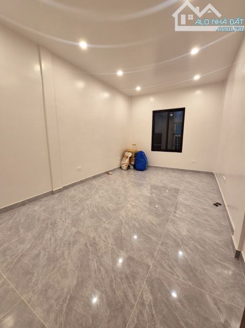 Nhà đẹp ở luôn Nguyễn Trãi Thanh Xuân. Sổ 63m, 6 tầng MT4m Giá 16 tỷ Ngõ ô tô tránh - 1