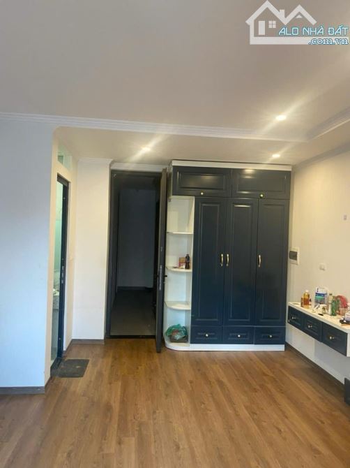 Tiềm năng x2! Nhỉnh 17 tỷ, Bán Nhà Kim Giang Hoàng Mai – 60m2, 4 tầng – vỉa hè –ô tô tránh