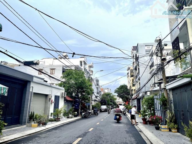 Quận 7 - MT Đường số Lâm văn bền, thửa đất 116m2 ngang 6.6m - 1