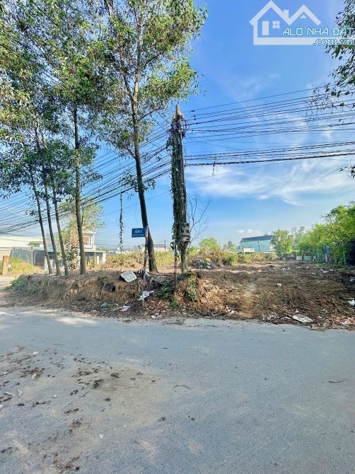 Mở bán 12 nền đất và nhà phố xây sẵn chính chủ sổ riêng sẵn thổ cư 100% gần chợ Thạnh Phú - 1
