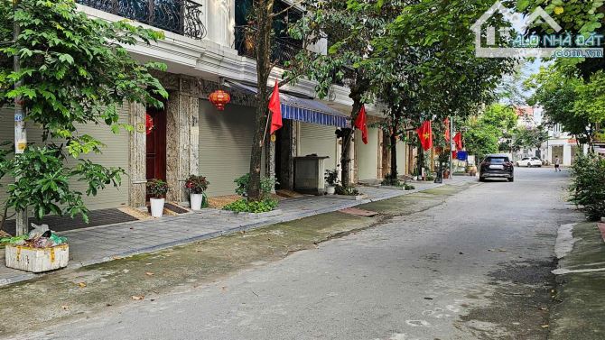 Bán Nhà Đẹp 50m2- 5T- Đất Dịch Vụ Văn La- KĐT Văn Phú- đường 2 ô tô tránh- Nhỉnh 15 tỷ - 1