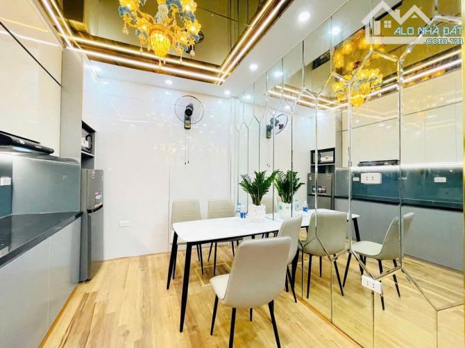 Bán Nhà Trần Quốc Vượng Cầu Giấy-Nhà Mới Gần Phố Nội Thất Cao Cấp-35m 5 Tầng Giá 7,4 Tỷ - 1
