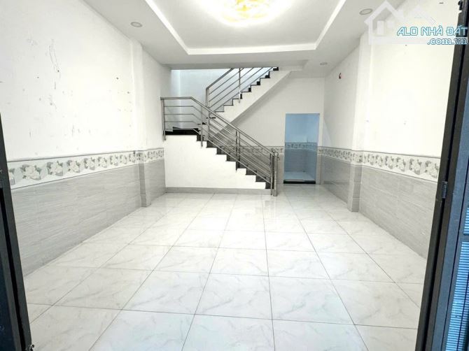 Bán nhà 2 mặt tiền ngay Nguyễn Oang, phường 6, Gò Vấp, 52m2, giá 4.2 tỷ - 1