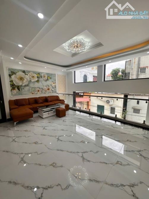 NHÀ MỚI Ở - KINH DOANH - GARA Ô TÔ  72m2 X 6 tầng,mặt tiền 6.1m, 15.6 tỷ Phúc Lợi-Long Biê - 1