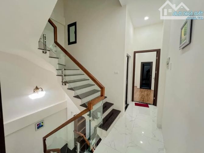 Cần Bán Lương Yên Nguyễn Cao Lò Đúc 42m2 x5 tầng Nhà mới đẹp mua vào ở luôn hơn 7 tỷ TL - 1