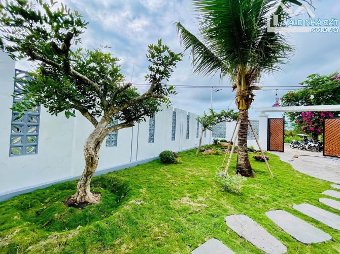 🔥NHÀ VƯỜN ĐẸP CHỈ XÁCH VALI VÀO LÀ Ở ✅DT: 852m2 (9,4x 93m) sẵn 129,5m2 thổ cư - 1