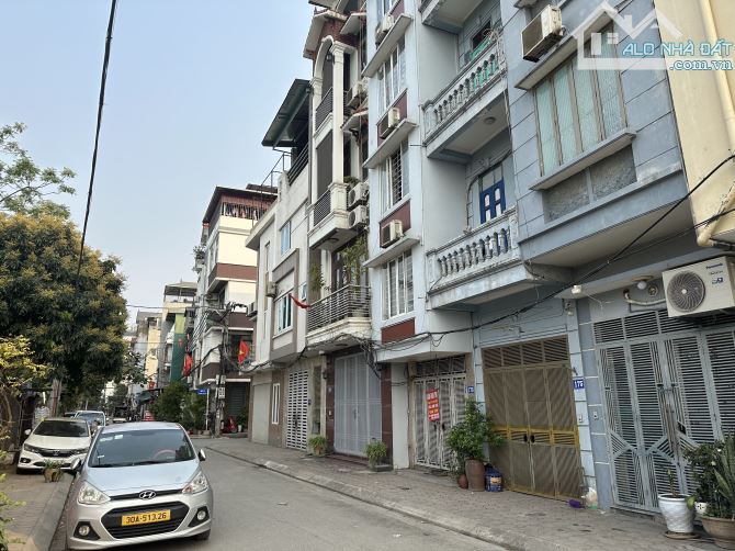 BÁN NHÀ PHÚ DIỄN 4 TẦNG X100m2 , oto đỗ cửa , 100m ra ĐH TN MÔI TRƯỜNG - 1