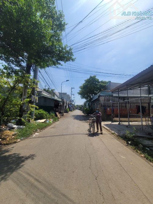 dãy nhà trọ 377m2 7ty6 TL MT kinh doanh, đường thông, p.Bình Hòa, Tp.Thuận An - 1