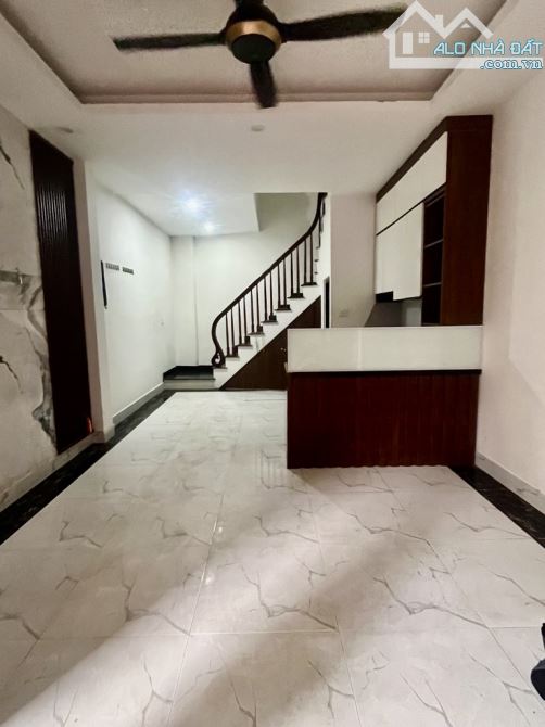 Mễ Trì - Đỗ Đức Dục-30M x 5 Tầng - Nhà Mới Ở Ngay- Lô Góc - 1