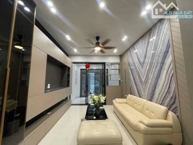 Bán Nhà Phố Bồ Đề 54m2 5T Thang Máy, An Cư Đẳng Cấp, Ô Tô Cạnh Nhà, 12.X Tỷ Full Nội Thất - 1