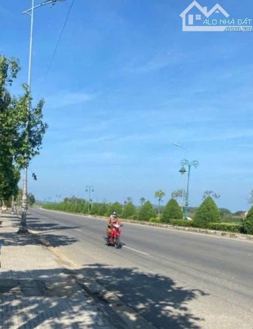 Bán đất mặt tiền Đ Hoàng Sa ( tịnh an ngay đập dâng ) tp . Quảng Ngãi - 1