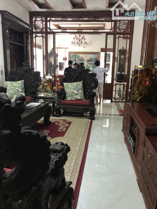 Chính chủ bán biệt thự 269 m2 căn góc mặt tiền 29m Làng Việt Kiều Châu Âu giá: TT - 1