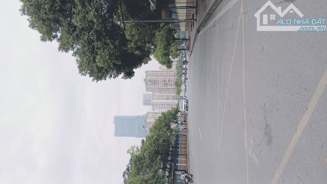 Bán Nhà 5 tầng - 50m² Tại Nguyễn Chánh: Vị trí Vàng, Tiện Ích Vây Quanh. - 1
