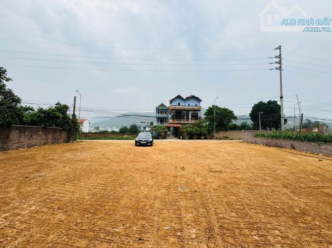 441M2 MẶT TIỀN ĐƯỜNG NHỰA ĐỐI DIỆN XANH CẦN BÁN GẤP - 1