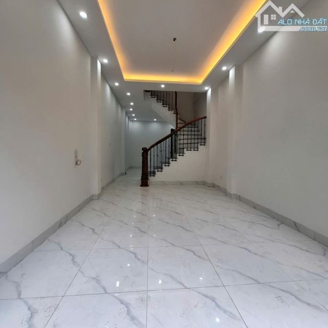 Nhà mới Koong Vĩnh Quỳnh 40m 4 t full đẹp 50m ô tô tránh tiện ích gần giá 5.3 tỷ - 1