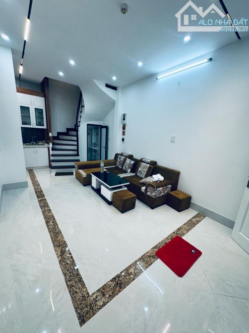 Bán nhà Phố Lạc Long Quân Dt 40m2 x 6 Tầng Thang Máy - 1