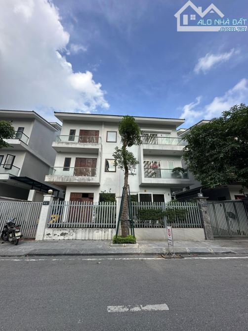 Biệt thự Tràng An Complex - Phùng Chí Kiên 89 tỷ, 226.6m2, 5 tầng, mặt tiền 8.4m. - 1