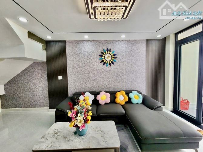 BÁN NHÀ ĐẸP GẦN HUỲNH TẤN PHÁT + NGUYỄN THỊ THẬP - 4X17 - 3 TẦNG 4PN - NHỈNH 7 TỶ - 1