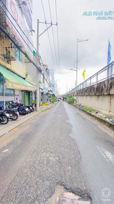 Cho thuê nhà 4 tầng đường Mậu Thân tiện văn phòng 20 triệu - 1