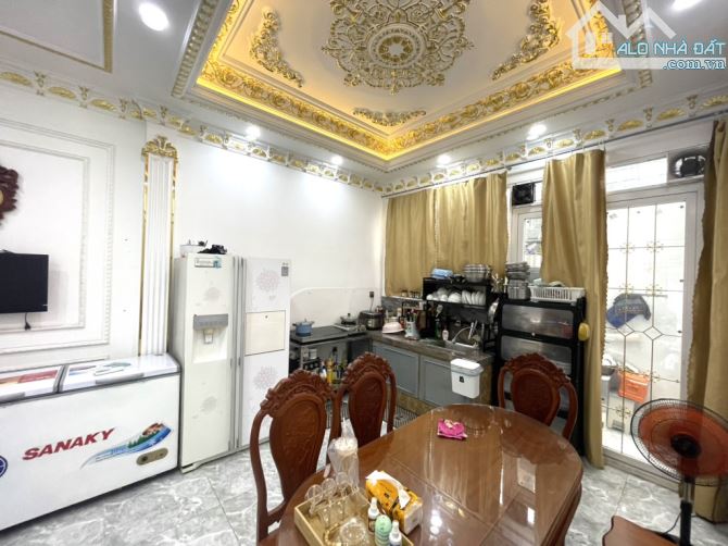 SIÊU NHÀ MỚI Ở NGAY TÂN PHÚ, CẦU XÉO - 80M2 - 4 TẦNG BTCT - HẺM 8M Ô TÔ TRÁNH  - NỘI THẤT - 1