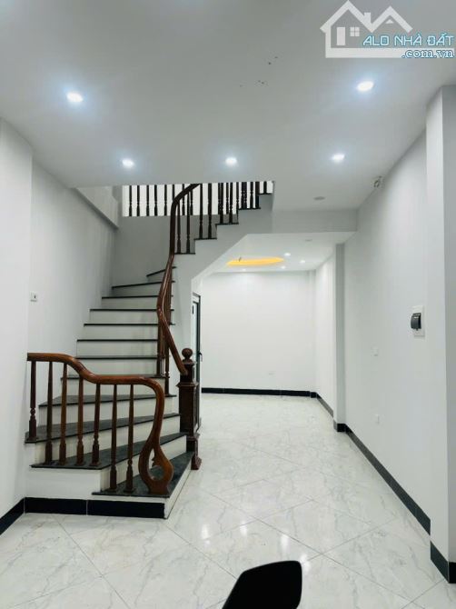BÁN GẤP NHÀ MỚI NGAY PHỐ NHỔN,ĐƯỜNG VÀNH ĐAI 3,5 Ô TÔ ĐỖ CỔNG,DT 45M2 XÂY 4 TẦNG ,GIÁ 5TYX