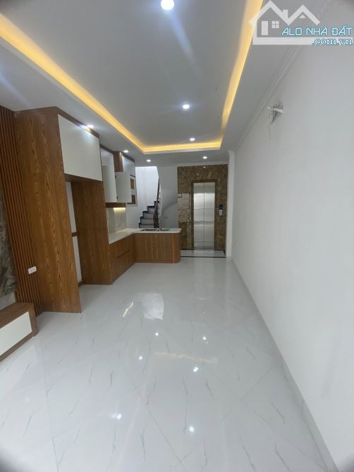 8 căn xây mới 6 tầng-8.2 tỷ ngõ 245 Định Công- Quận Hoàng Mai-60m ra chợ lớn oto tránh nha - 1