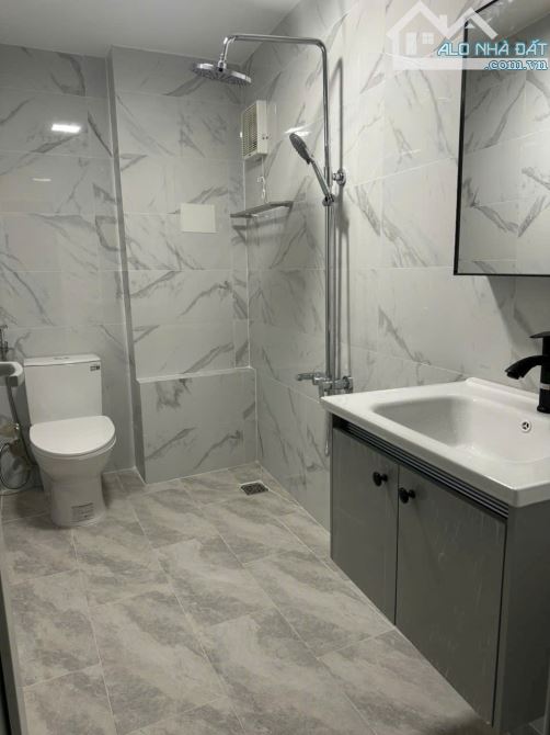 Top nhà vị trí đẹp 3.6 x 25m nở hậu 6.8m Tôn Thất Tùng Q1 TP.HCM - 13