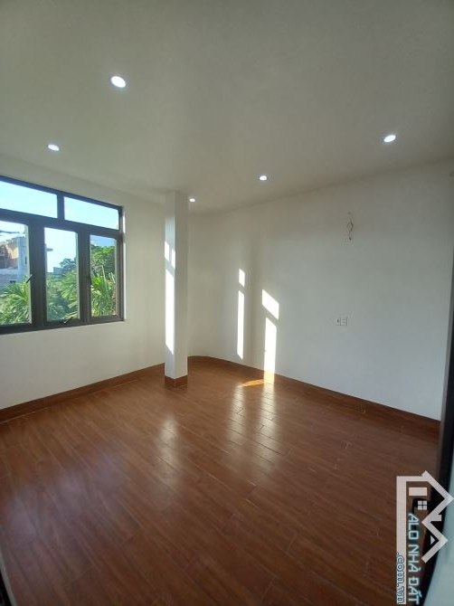BÁN NHÀ MẶT NGÕ TO THANH BÌNH PHƯỜNG LỘC HẠ - 1