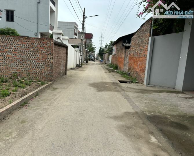 Đông Anh,xã Vân Nội 62m đường thông ô tô giá 3.450tỷ - 2