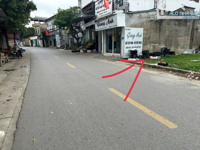 BÁN ĐẤT TRỤC CHÍNH KD - HIỀN NINH - ( SÓC SƠN )-99M2 -3,55tỷ-  thông oto tránh. - 2