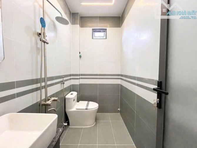 Bán Nhà Mỹ Hạnh Bắc gần ngã 3 Mỹ Hạnh, 75m2 sổ hồng riêng , 3 phòng ngủ, giá 1 tỷ 450tr - 2