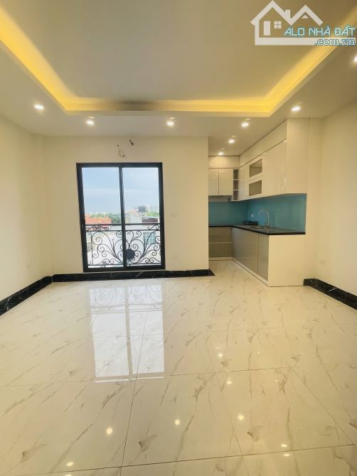 Bán Nhà 6 Tầng 43m2 Mới Xây, Mặt Tiền Rộng, Trung Tâm Giang Biên, VF3 Đỗ Cửa, Giá 8,48 Tỷ - 2