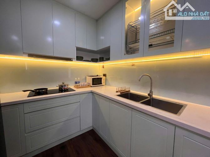 Chung cư Sky center ,P2,Tân Bình: 107m2,3p ngủ,2wc,NTCC,21tr - 2