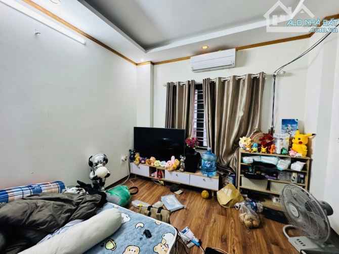 HIẾM - TRẦN THÁI TÔNG - DỊCH VỌNG - NGÕ BA GÁC TRÁNH XE MÁY - 33M - HƠN 7 TỶ - 2