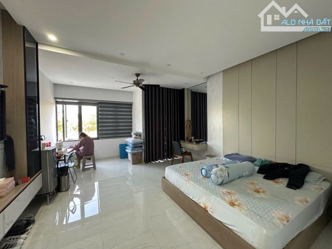 VỊ TRÍ KIM CƯƠNG VIEW BIỂN MT HOÀNG SA NHÀ 3 TẦNG 1 TUM - 2