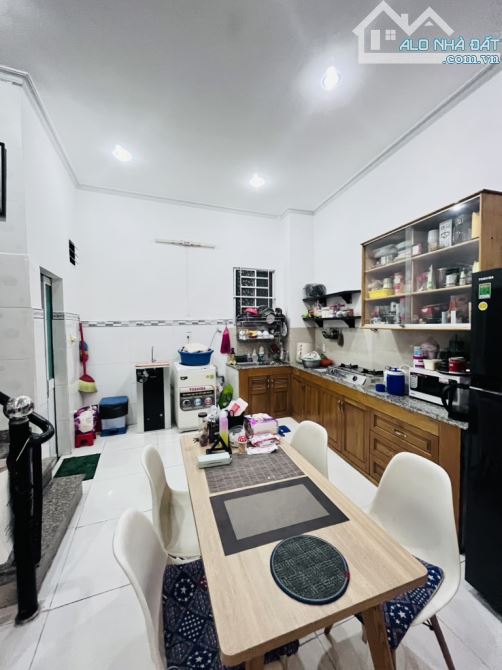 Bán nhà Ngang Khủng 6m, 60m2 vuông vức, Không Qui Hoạch, Giá 4.69 Tỷ - 2