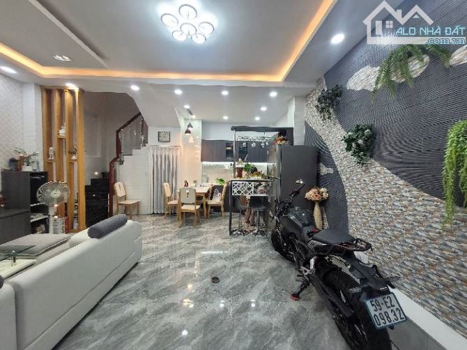 Bán Nhà Đường Hoàng Hoa thám P12 Tân Bình Ngang 8m dài 17m giá 8,7 tỷ - 2