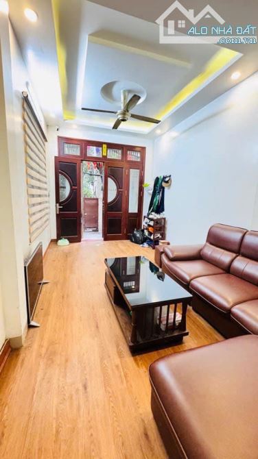 Nhà Đẹp Bùi Xương Trạch-38m2x5T-1 nhà ra ô tô-Chỉ 8 đồng-Trước nhà SH quay vòng tròn. - 2