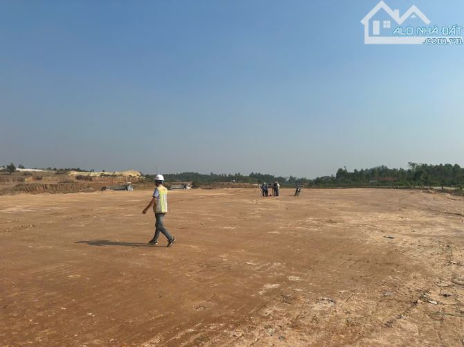 Cty cần bán 2,5 Ha đất sxkd KCN Lập Thạch Vĩnh Phúc, chỉ từ 93 USD/m2. - 2