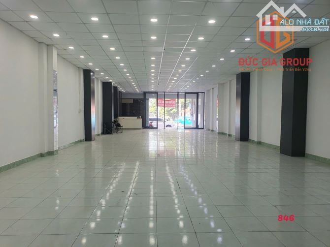 Cho thuê MBKD ngang 8m đối diện bv Đồng Nai đường Đồng Khởi giá chỉ 60tr/tháng - 3
