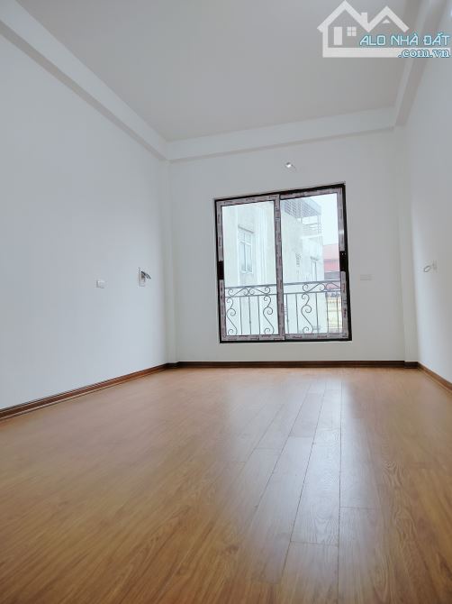 Bán nhà mặt ngõ thông, kinh doanh, ô tô tránh chỉ 6 tỷ - 3