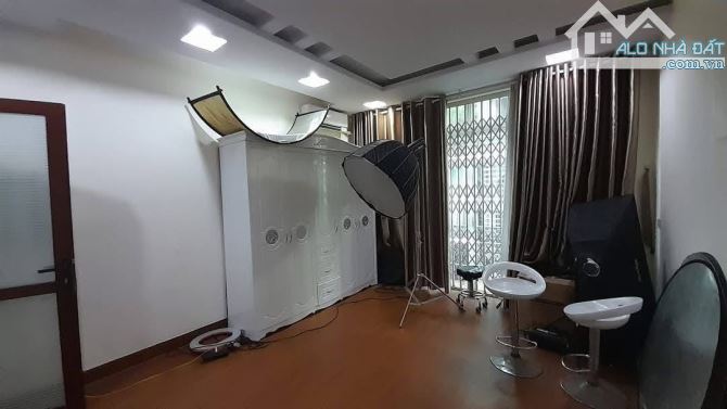 Bán Nhà ,Cát Cụt, Trần nguyên hãn, Lê Chân. 23tỷ .4.Tầng, Diện Tích 80m,ngang 4m, đường 12 - 3