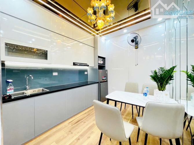 Bán Nhà Trần Quốc Vượng Cầu Giấy-Nhà Mới Gần Phố Nội Thất Cao Cấp-35m 5 Tầng Giá 7,4 Tỷ - 3