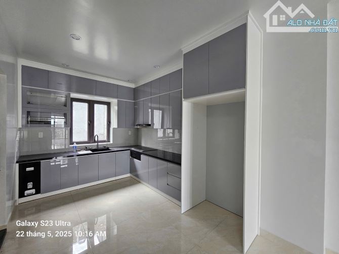 Bán nhà 4 tầng x 75m khu Bạch Đằng Luxury. Giá 11,5  tỷ - 3
