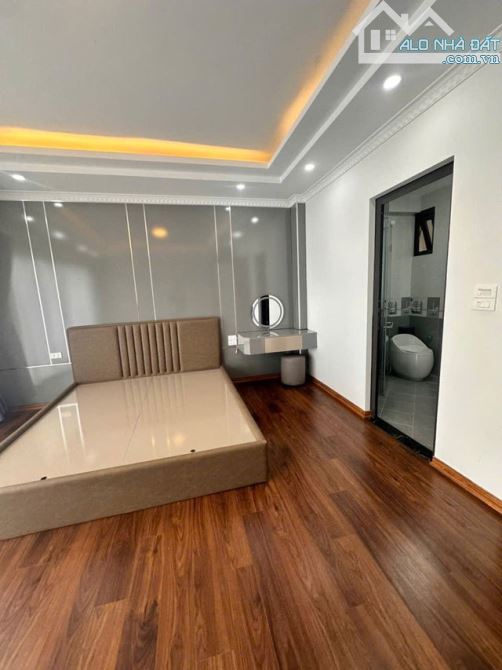 NHÀ MỚI Ở - KINH DOANH - GARA Ô TÔ  72m2 X 6 tầng,mặt tiền 6.1m, 15.6 tỷ Phúc Lợi-Long Biê - 3