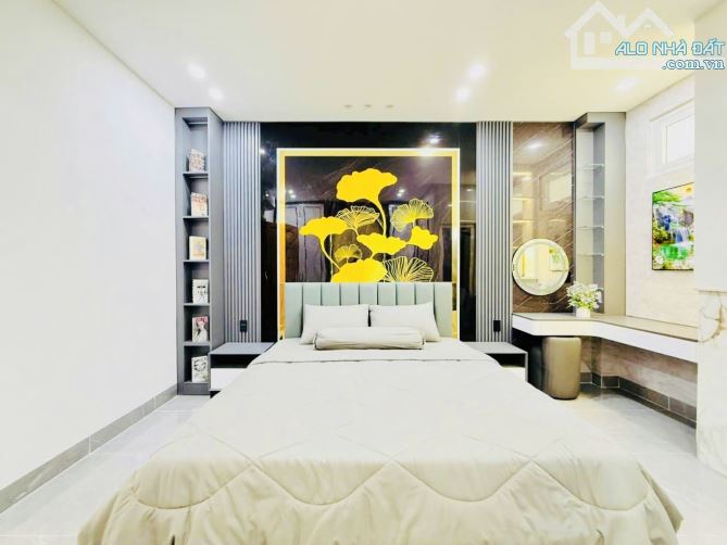 Bán nhà mặt tiền Gò Vấp, 9 phòng ngủ, thang máy, gần công viên Làng Hoa, 17 tỷ hơn - 3