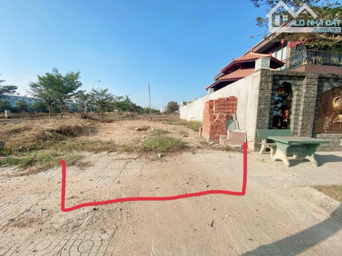 Hàng độc quyền! Cần bán lô 136m2 giá 2tỷ4 ở Thị trấn Hiệp Phước, nằm ngay trục đường DT25B - 3